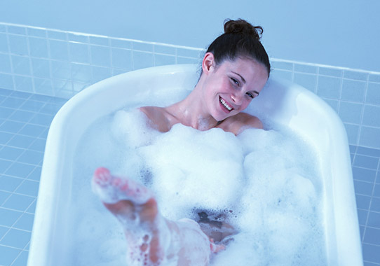 お風呂のリラックス効果が夏バテ解消に効果的！